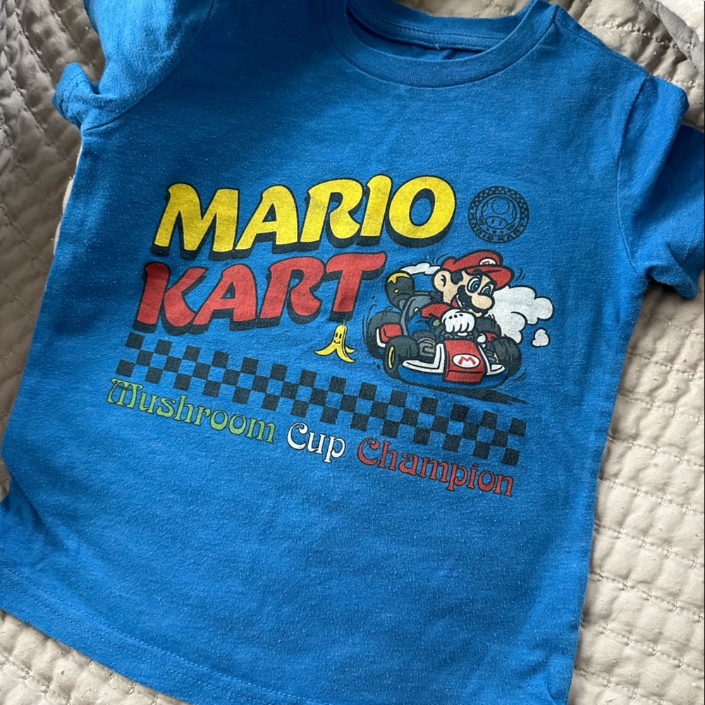 Mario Kart t-shirt size 4